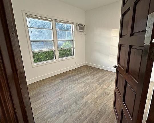 3rd image of 131 NE 22nd St #1