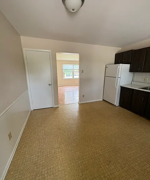 835 Parkcrest Dr #A — Photo 2