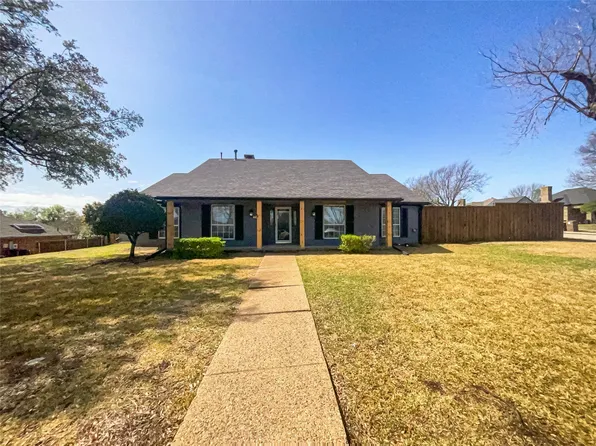 2801 Harpers Ferry Ln, Garland, TX 75043