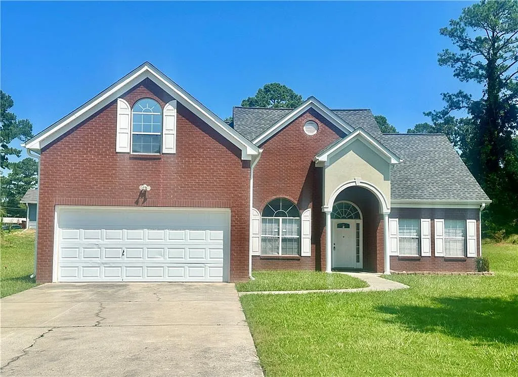 4 bed, 2.0 bath, 1680 sqft, $2,500 — Photo 1