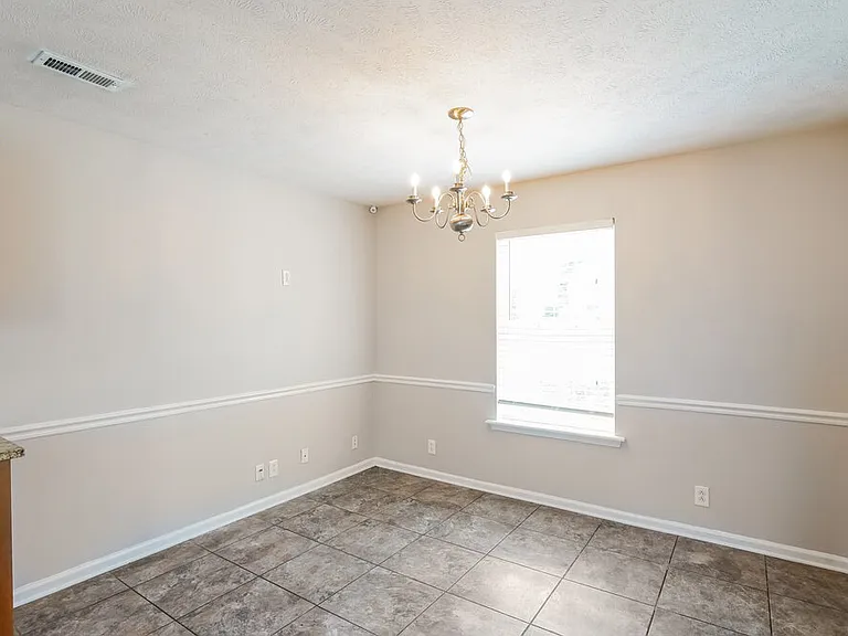 7480 Maggie Dr — Photo 6