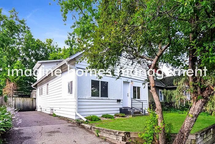 3 bed, 2.0 bath, 1489 sqft, $2,595 — Photo 3