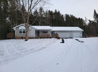 N1677 Rolling Hills Rd, Antigo, WI 54409