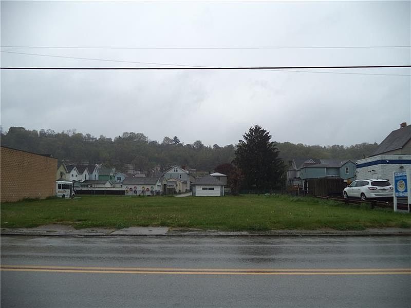 2nd image of 2809 Walnut St