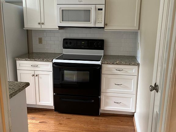 4th image of 1833 Banking St APT A8
