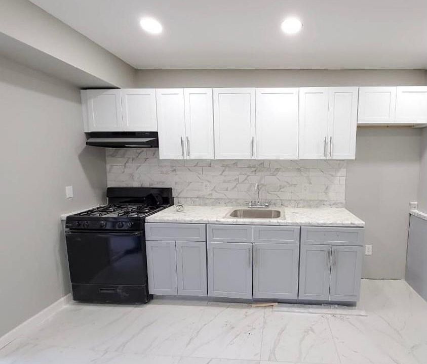 1st image of 18 Boylan St #1