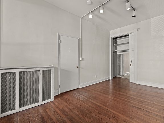3rd image of 2809 N Calvert St