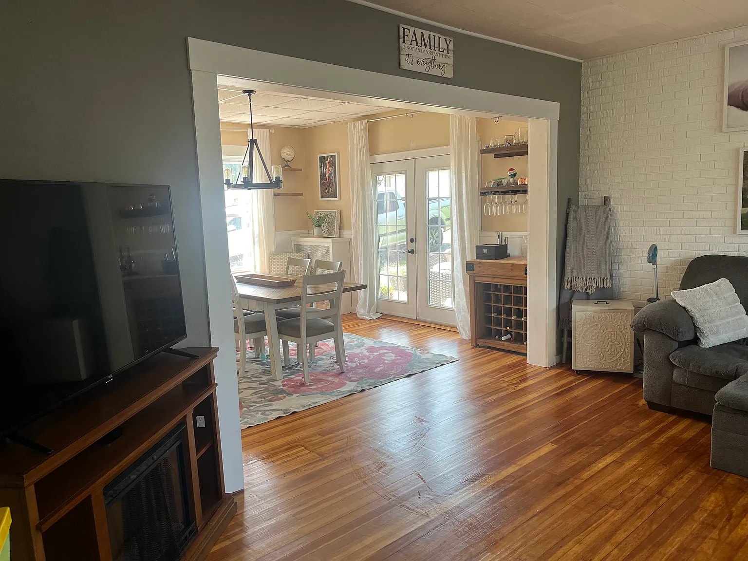 4 bed, $2,000 — Photo 3