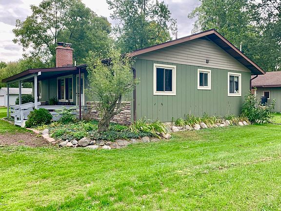 3rd image of 9210 Ash Ln