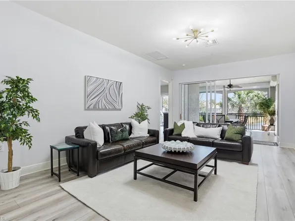 9270 CAMPANILE CIR #202, NAPLES, FL 34114