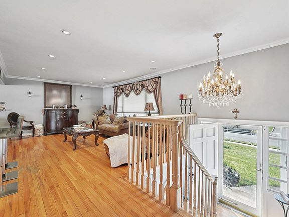 3rd image of 676 Rutgers Pl