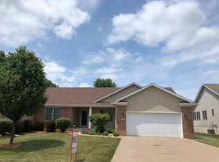 302 S Blanche Dr, Eldridge, IA 52748