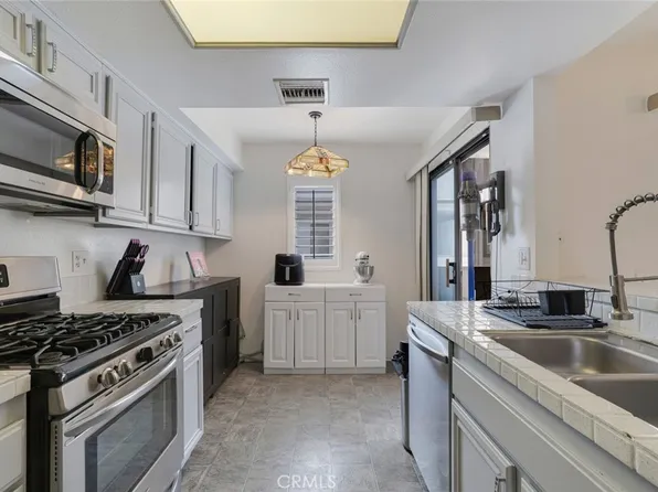 10231 Independence Ave Unit C17, Chatsworth, CA 91311