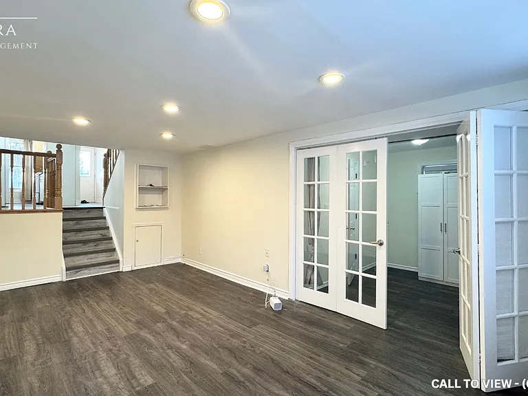 508 Pinetree Cres #508 — Photo 3