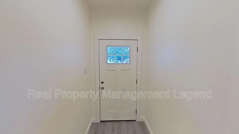 4 bed, 2.5 bath, 1584 sqft, $1,945 — Photo 4