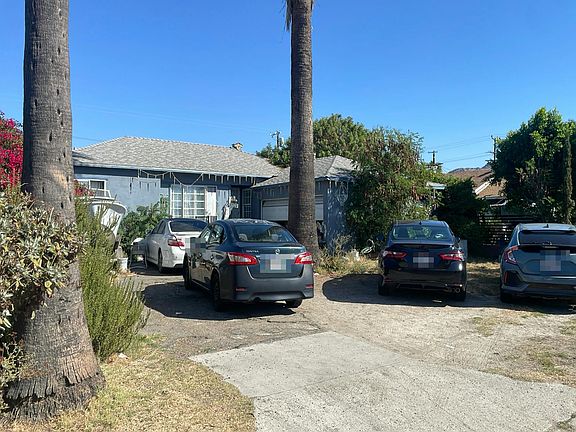 3rd image of 10721 Keswick St