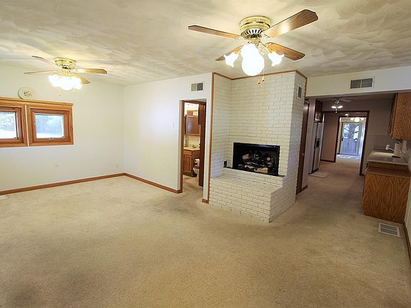4th image of 1114 E 95th Ave