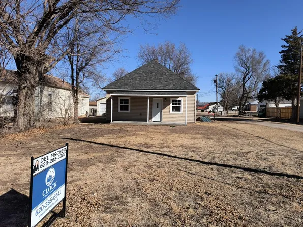 120 W 15th St, Larned, KS 67550