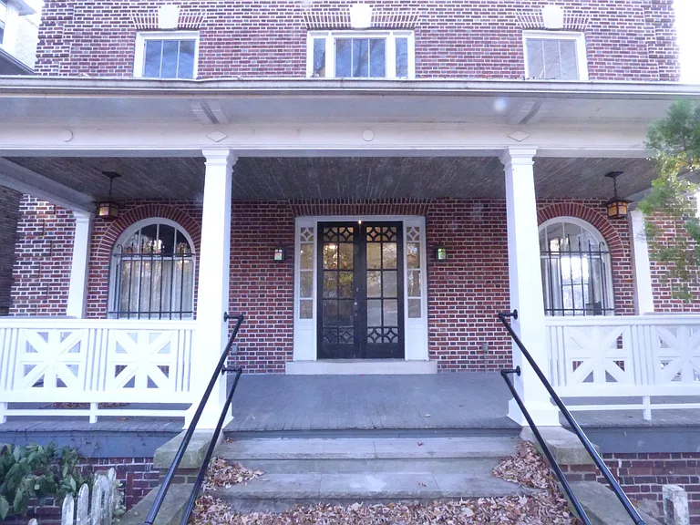 1960 Biltmore St NW #3 — Photo 2