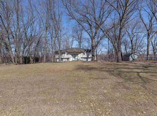 1059 Oak Dr, Colona, IL 61241