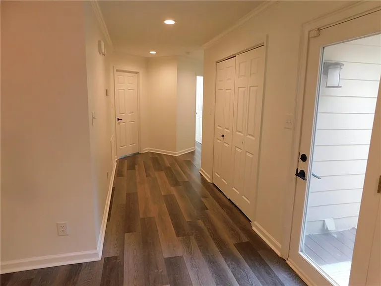 2460 Hinton Rd — Photo 8
