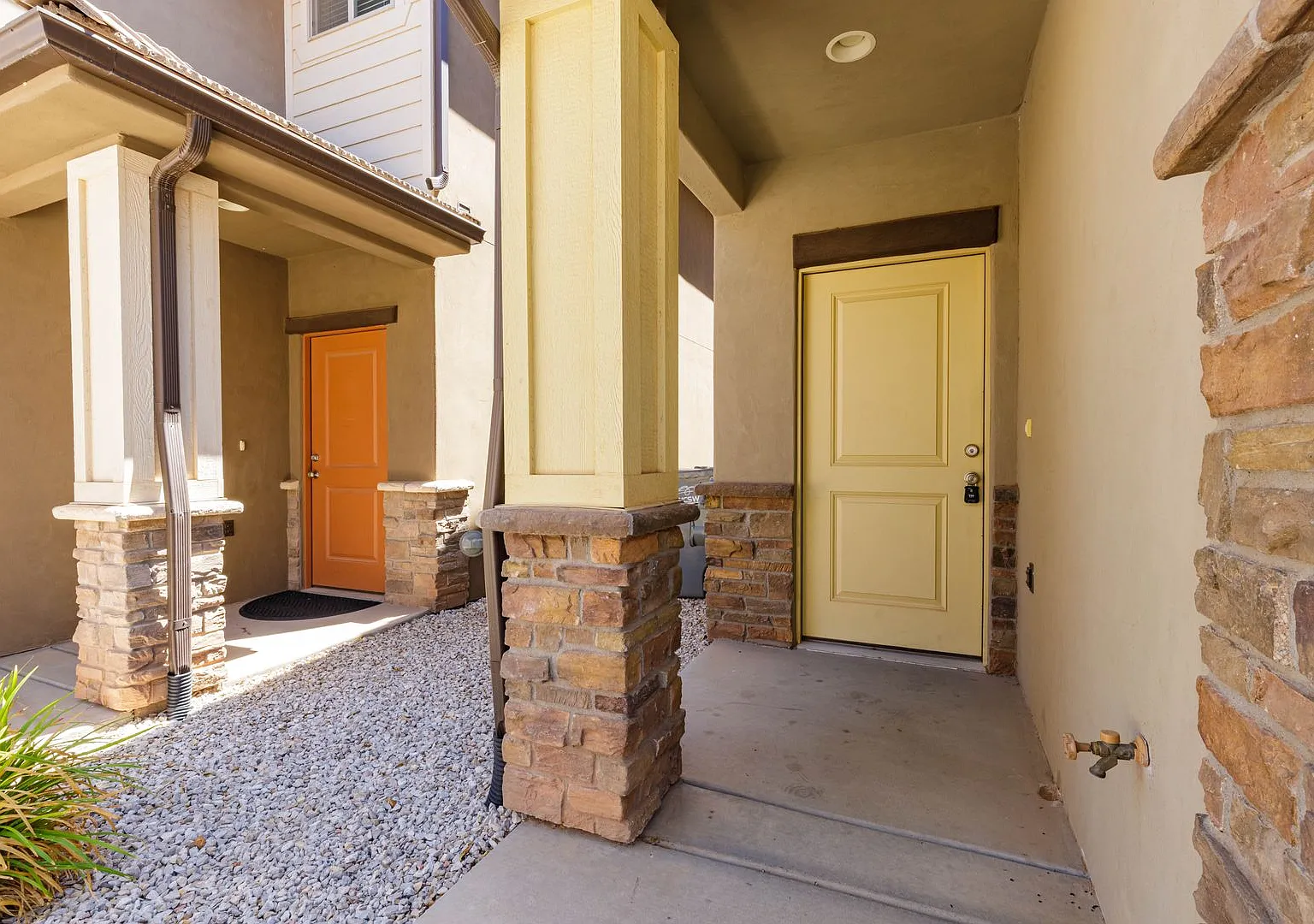 4 bed | 2 1/2 bath | 2 car garage in Desert Canyon with washer/dryer/fridge — Photo 4