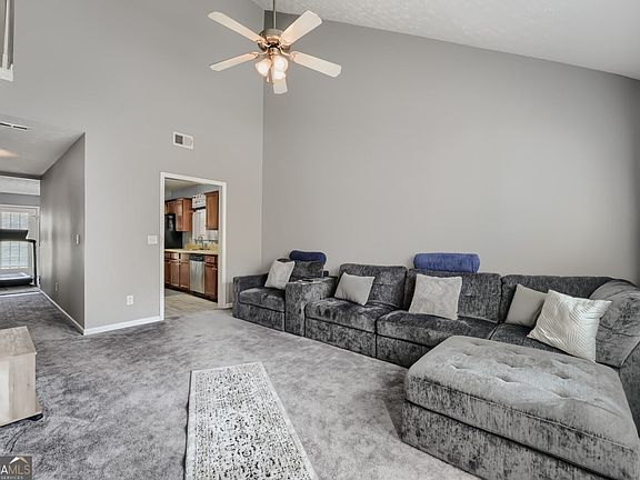 5th image of 231 Alton Cir