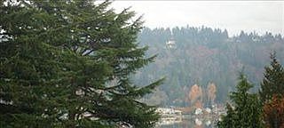 1st image of 3071 W Lake Sammamish Pkwy NE