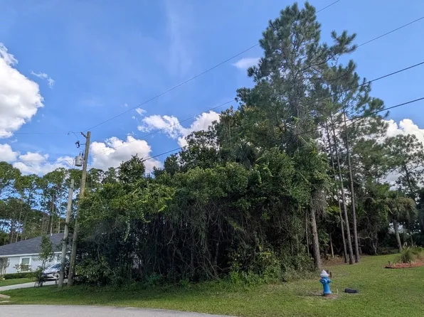 7 Seckel Ct, Palm Coast, FL 32164
