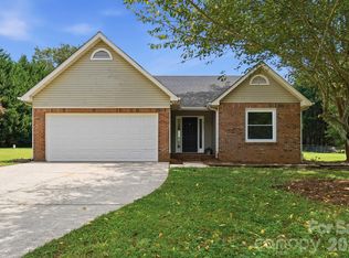 2730 Briar Trail Ct, Matthews, NC 28104