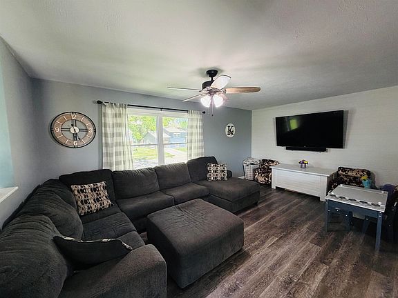 5th image of 2209 Sunset Ave
