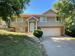 3112 Golden Blvd, Bellevue, NE 68123