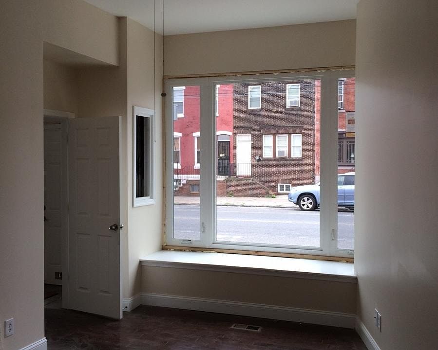 1st image of 527 Snyder Ave #1