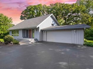 6685 Westgate Ct, Roscoe, IL 61073