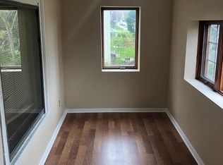 1719 Emerson St #1, Evanston, IL 60201