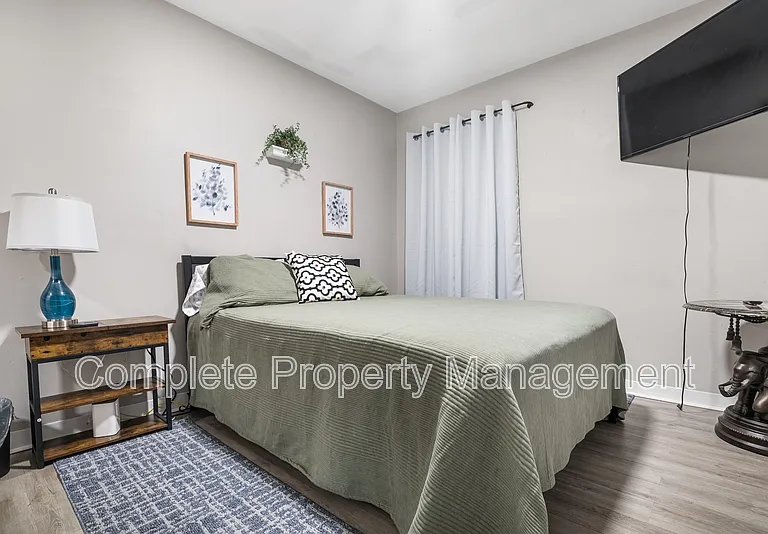 233 Tucker Ave — Photo 9