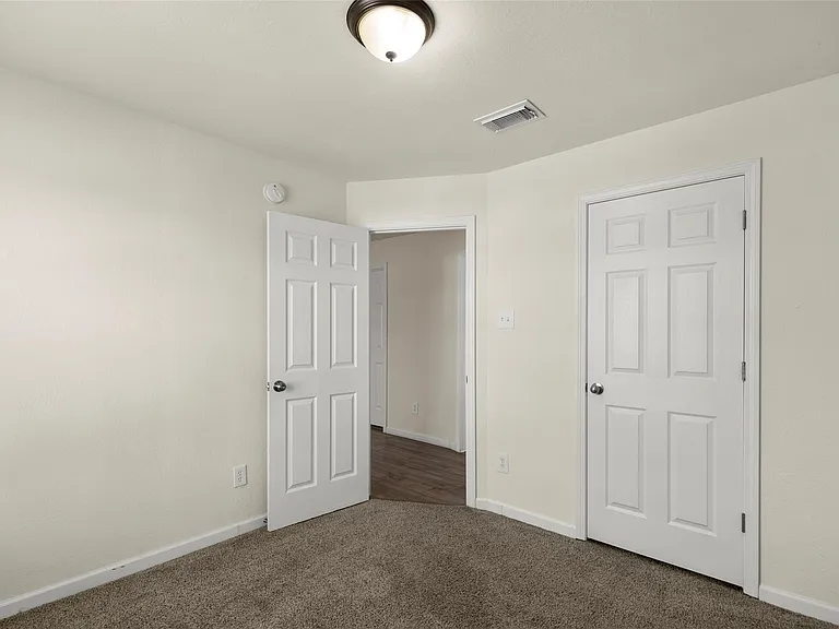 14106 Kinsbourne Ln — Photo 23