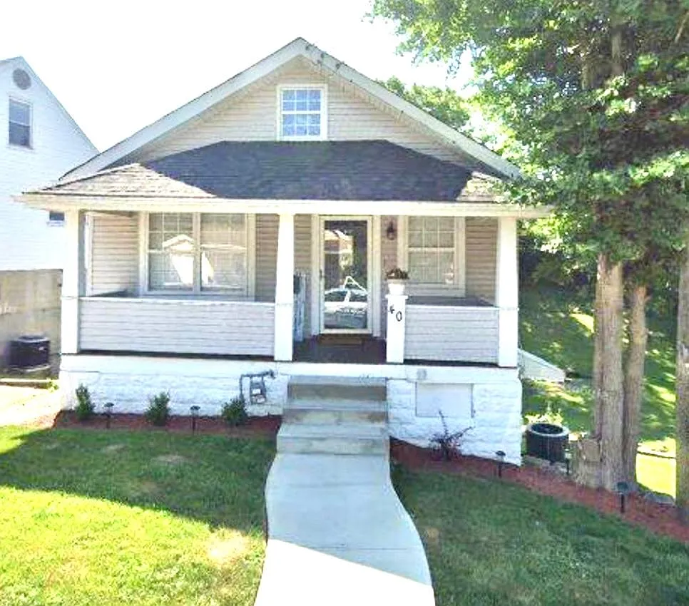 40 Delta Ave photo 1