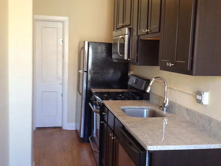 1202 W Granville Ave #331 — Photo 4