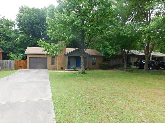 4th image of 524 E Malinda Dr