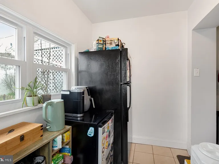 105 W Salaignac St — Photo 12