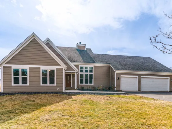 W1461 Maureen Ct, Lake Geneva, WI 53147