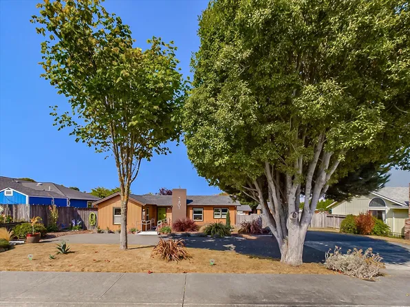 3401 Glenwood St, Eureka, CA 95501