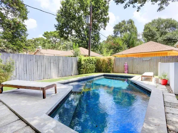 11306 Oak Spring Dr, Houston, TX 77043