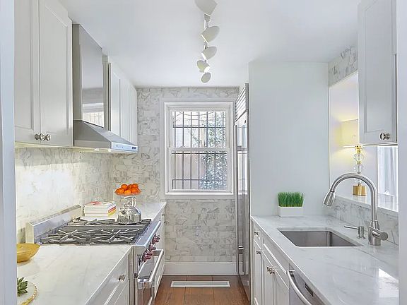 4th image of 8 E 92nd St APT 1