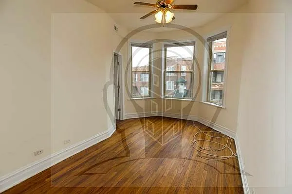 3 bed, 2.0 bath, $3,000 — Photo 2