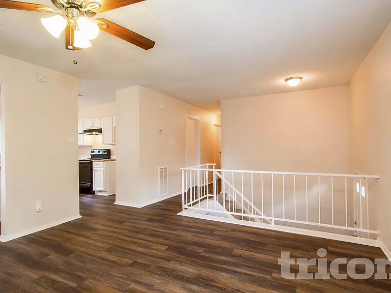 8610 Pine Shores Dr — Photo 8