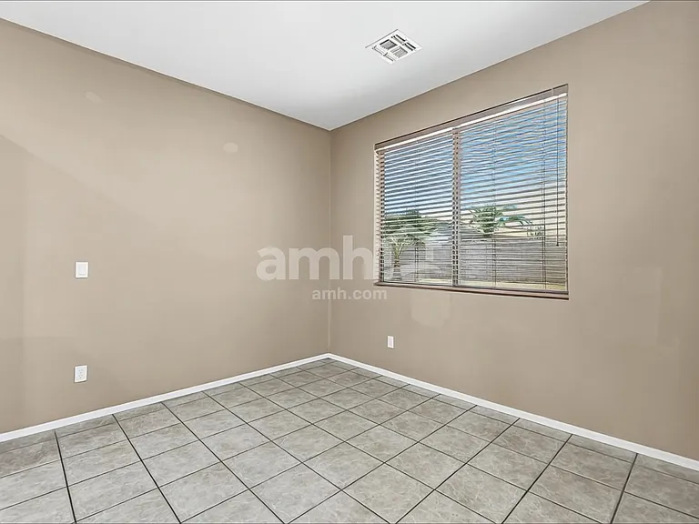 2150 E Bellerive Pl — Photo 6