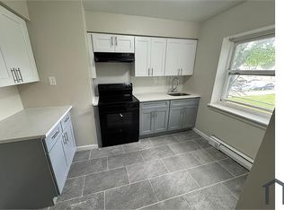 12 E 36th St FLOOR 2, Bayonne, NJ 07002