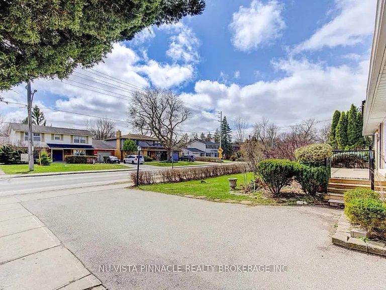 530 Huron St — Photo 3